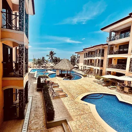 Apartamento De Lujo En Playa Jaco, Frente Al Mar, Wifi, Ac, Parqueo Privado Y Piscinas Exterior photo