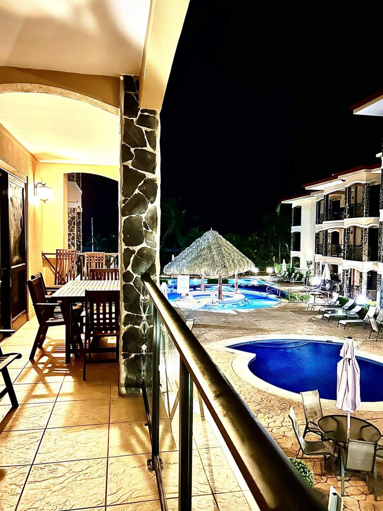De Lujo En Playa Jaco, Frente Al Mar, Wifi, Ac, Parqueo Privado Y Piscinas Appartement