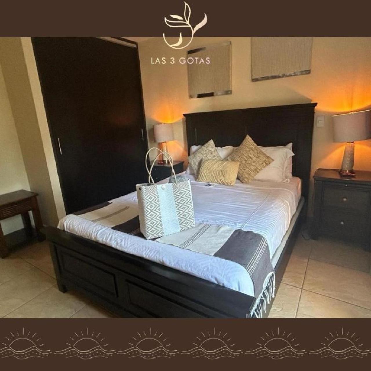 De Lujo En Playa Jaco, Frente Al Mar, Wifi, Ac, Parqueo Privado Y Piscinas *