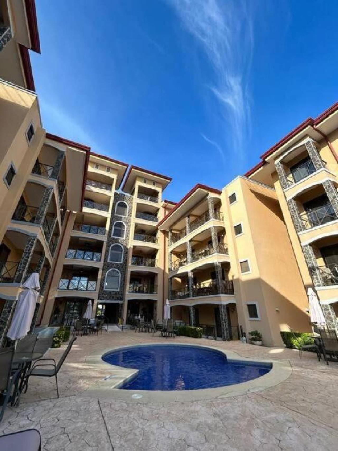 De Lujo En Playa Jaco, Frente Al Mar, Wifi, Ac, Parqueo Privado Y Piscinas *