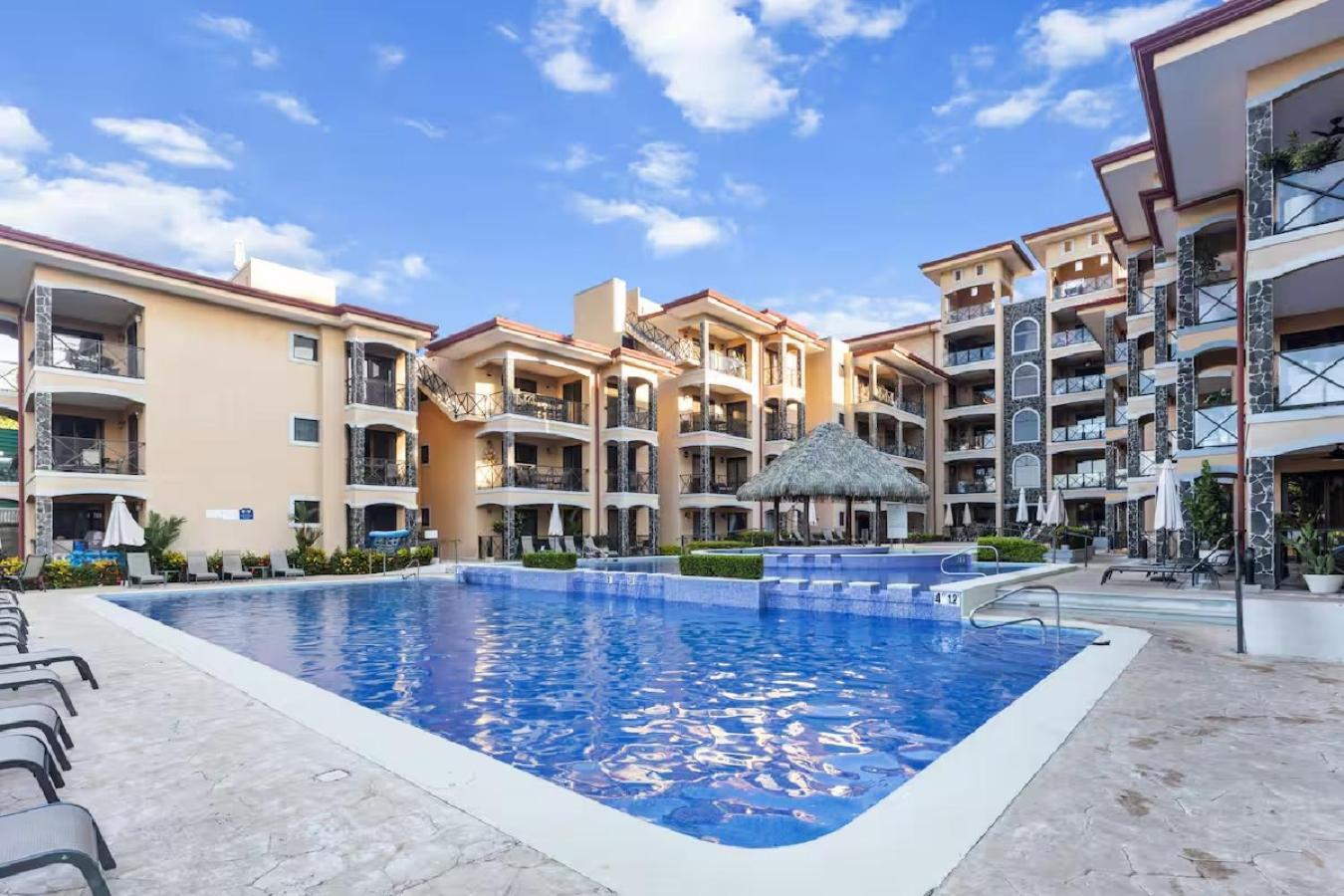 Appartement De Lujo En Playa Jaco, Frente Al Mar, Wifi, Ac, Parqueo Privado Y Piscinas Jacó